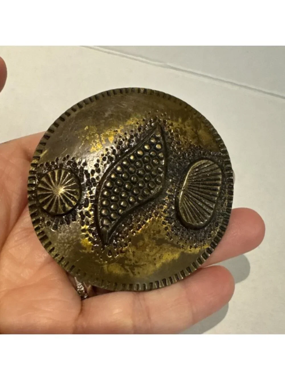 Vintage Solid Brass Belt Buckle Made In Taiwan Round MCM Beautiful Design